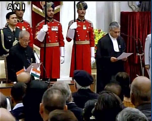 न्यायमूर्ति टीएस ठाकुर बने भारत के 43वें मुख्य न्यायाधीश