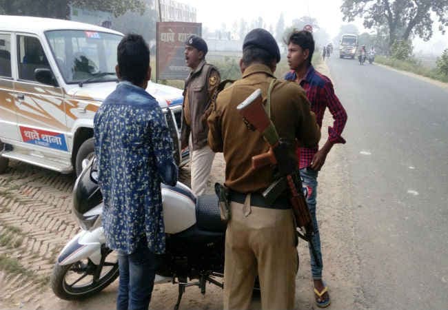 टीवीएस एजेंसी के मालिक को मारी गोली, गंभीर