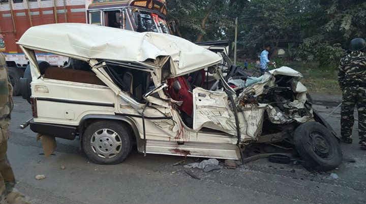 किशनगंज में भीषण सड़क हादसा, 6 स्कूली बच्चों सहित 7 की मौत