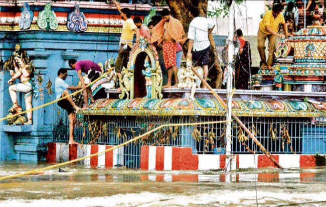 चेन्नई बाढ़ : एक मानव निर्मित त्रासदी