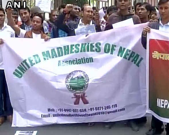 नेपाल के नये कानून का मधेसी संगठनों ने किया विरोध