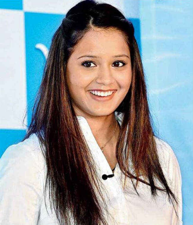 पल्लिकल बाढ़ राहत कोष में देंगी दो लाख रुपये