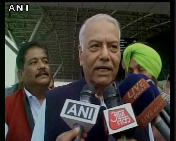 भारत-पाक वार्ता पर यशवंत सिन्हा ने उठाये सवाल, मोदी सरकार को याद दिलाया भाजपा का सिद्धांत