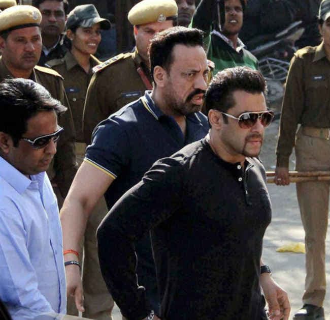 सलमान के बॉडीगार्ड ने मारा फैन को थप्‍पड़