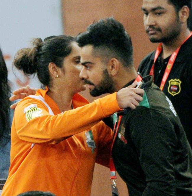 आईपीटीएल-2 के ओपनिंग सेरेमनी में कुछ यूं मिले विराट कोहली और सानिया मिर्जा