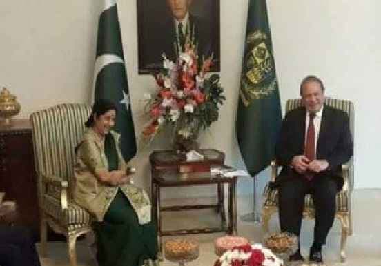 भारत-पाक संबंधों पर सोमवार को संसद में बयान देंगी सुषमा स्वराज