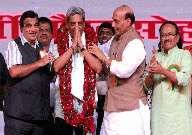 अपने 60 वें जन्मदिन पर भावुक हो उठे पर्रिकर, पत्नी को किया याद