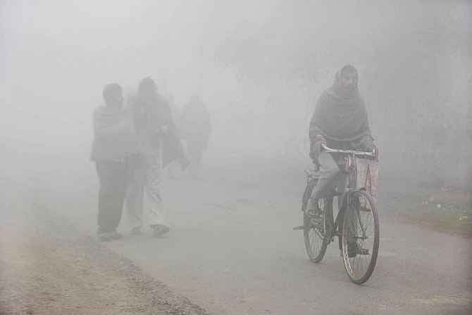 शीत लहर की चपेट में दिल्ली