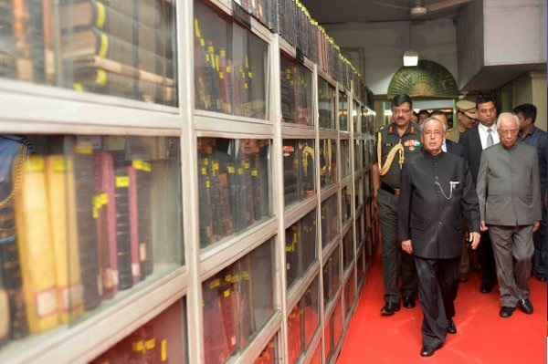 अल्पसंख्यकों के अधिकारों का सम्मान किया जाना चाहिए : राष्ट्रपति