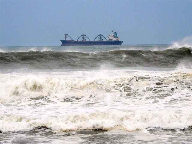 चक्रवाती तूफान ‘मेलोर'' की चपेट में फिलीपीन