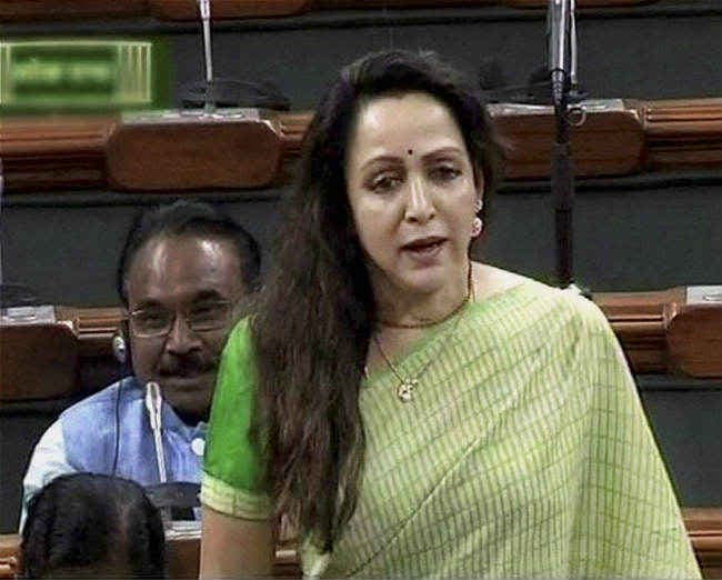 निर्भया कांड के जुवेनाइल अपराधी को भी सजा मिले : हेमा