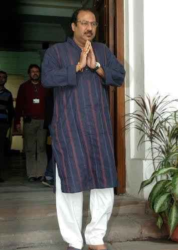 तृणमूल कांग्रेस के निलंबित विधायक ने राजनीति से संन्यास की घोषणा की