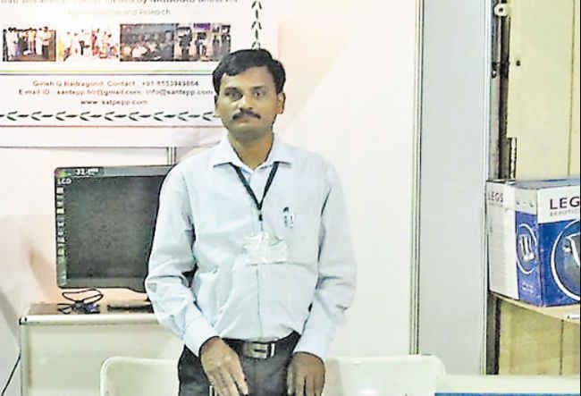 खुद के हुनर से किसानों की मदद