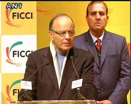 भारत की कठोर वास्तविकता यह है कि यहां नीति राजनीति तय करती है : जेटली