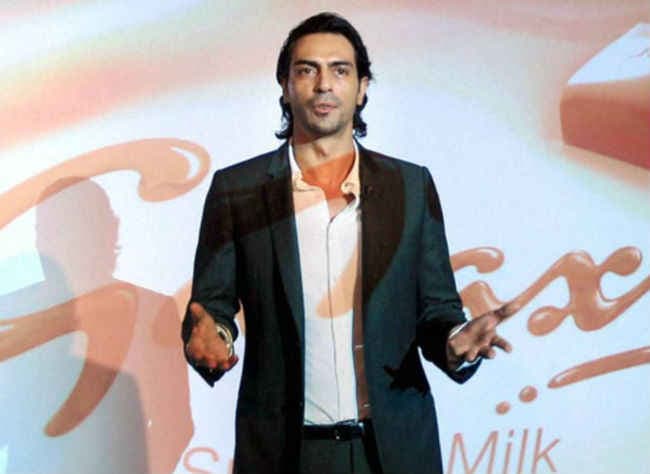 जानें ''रॉक ऑन 2'' में किसके संग रोमांस करेंगे अर्जुन रामपाल ?