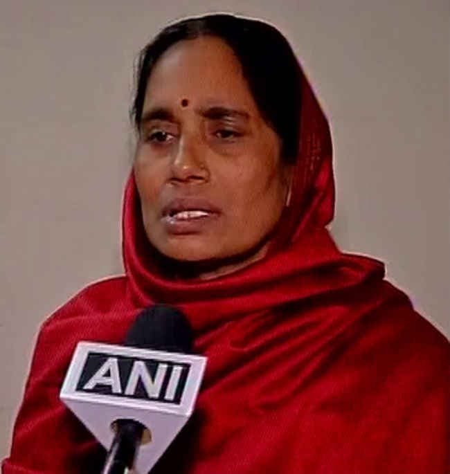 जुवाइनेल बिल पारित कराने को लेकर सरकार पर दबाव बढ़ा