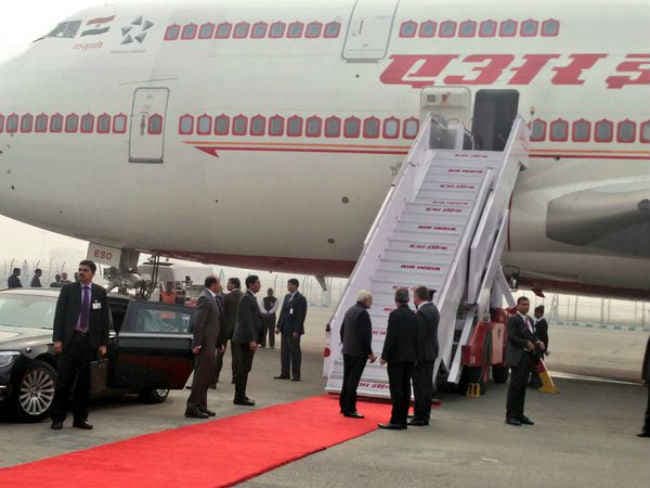 संबंधों को नयी ऊंचाई पर ले जाने के लिए नरेंद्र मोदी रूस रवाना