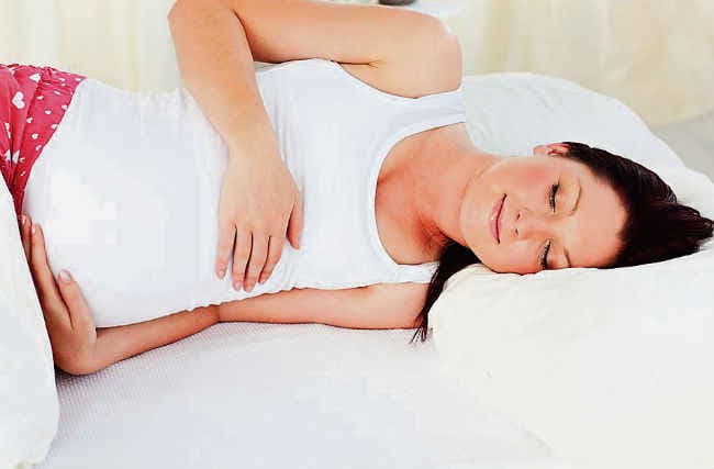 मां बनने में देरी से आ सकती हैं प्रेग्नेंसी में समस्याएं