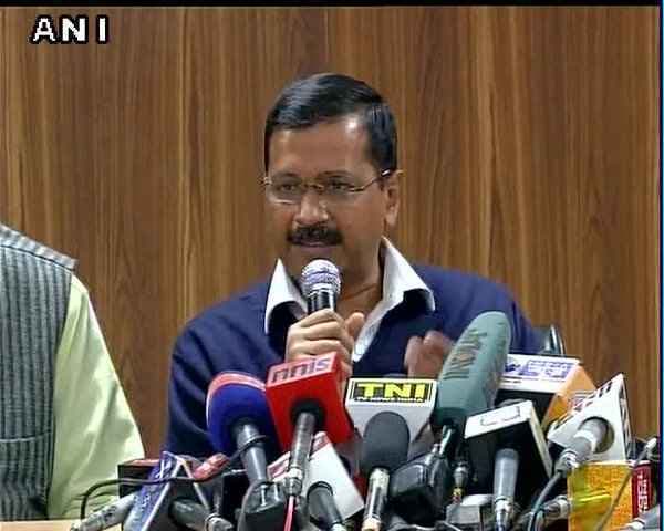 Odd-Even Formula : बोले केजरीवाल, मुझे छोड़ सभी VVIP को मिलेगी छूट