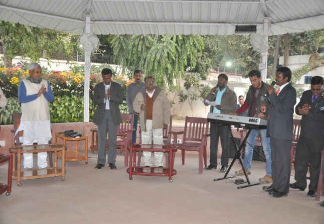 CM नीतीश कुमार ने भी गाया जिंगल बेल