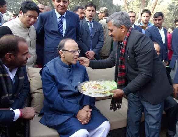 अरुण जेटली को प्रधानमंत्री समेत नेताओं ने दी शुभकामनाएं