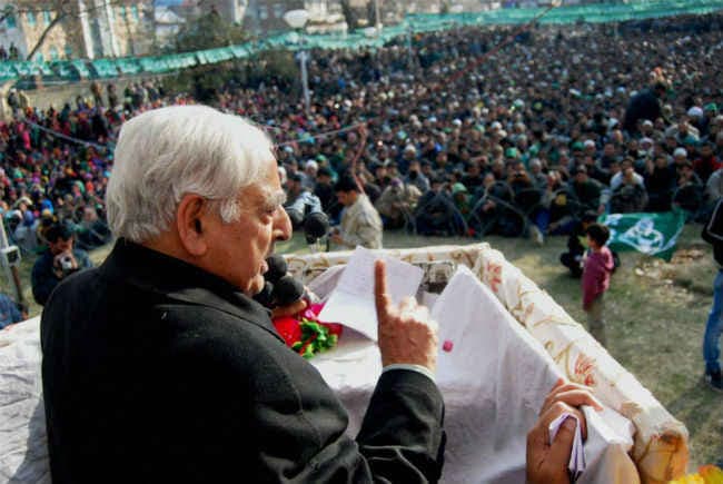 सईद एम्स के आईसीयू में भर्ती, राजनाथ देखने पहुंचे