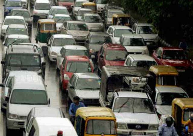 ऑड-इवेन फॉर्मूला: ट्विटर से लोगों को मिलेगी जरूरी जानकारी