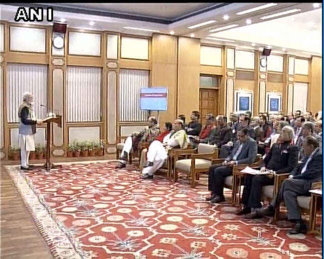 प्रधानमंत्री चाहते हैं कि नौकरशाह दे महत्वपूर्ण बदलाव के सुझाव