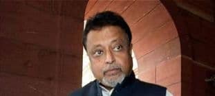 मुकुल राय पर डोरे डाल रही तृणमूल कांग्रेस, ममता के करीबी रहे नेता को मनाने में जुटी भाजपा