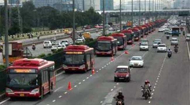 डिपो में लगी आग में डीटीसी की 17 एसी बसें जलीं, जांच का आदेश