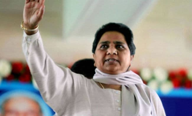 मायावती पर उनके ही सांसद ने टिकट के लिए एक करोड़ रुपये मांगने का लगाया आरोप