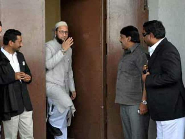 हर बच्‍चा मुस्लिम पैदा होता है, घरवाले उसे अन्‍य धर्म में बदल देते हैं: असादुद्दीन ओवैसी