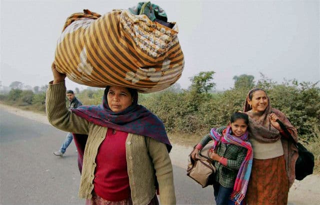पाक ने भारी मोर्टार दागकर गांवों को बनाया निशाना, दस हजार लोगों ने छोड़े घर