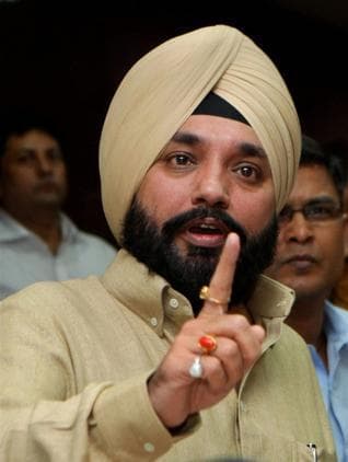 शीला दीक्षित के बयान पर बवाल,लवली ने कहा-आप को समर्थन का सवाल नहीं