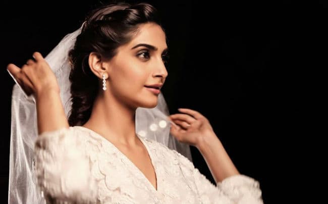 पुरस्‍कार के लिए नहीं ''ROLE'' का आनंद उठाने के चुनती हूं फिल्‍म : सोनम