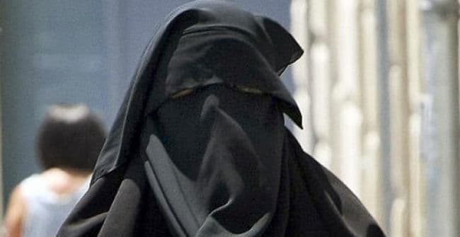 चीन में बुर्के पर पाबंदी