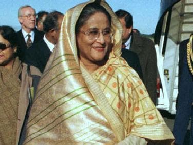 शेख हसीना की रैली से पहले तीन बंदूकधारियों को हिरासत में लिया गया