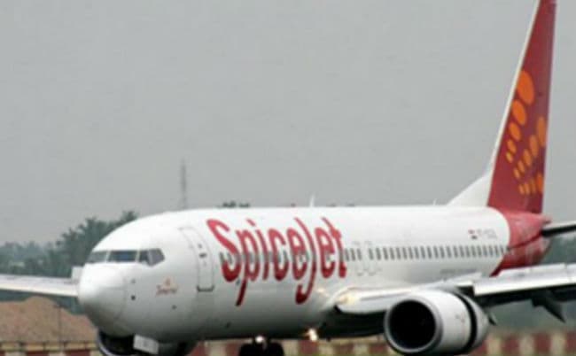 स्पाइसजेट 5,000 कर्मचारियों की करेगा छुट्टी!