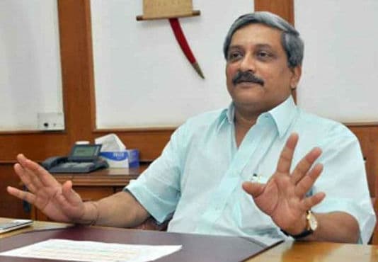 रक्षा मंत्री मनोहर पर्रिकर ने निशक्तजन पेंशन के मामलों को आगे नहीं बढाने का फैसला किया