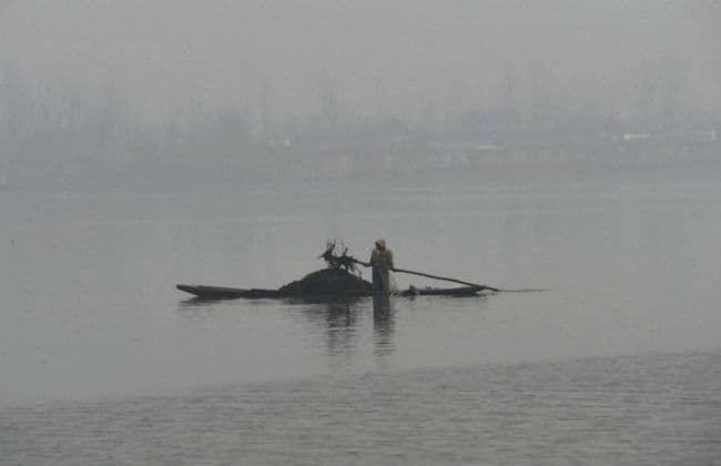 चीन में नाव डूबने से 20 लोग लापता