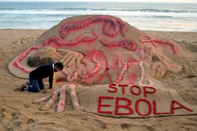 WHO की रिपोर्ट, प्रभावित देशों में घट रहा है इबोला का संक्रमण