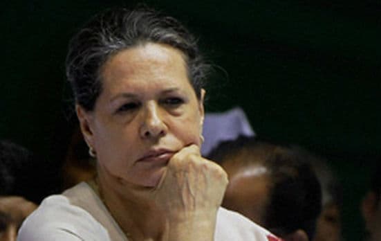 कांग्रेस के ‘‘घटिया जनसंपर्क अधिकारियों’’ ने सोनिया पर मेरी किताब को बढा-चढाकर पेश किया