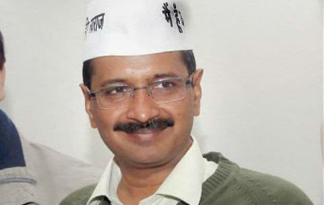 दिल्ली का महाभारत :केजरीवाल के साथ पब्लिक डिबेट के लिए बेदी का इनकार, माकन तैयार