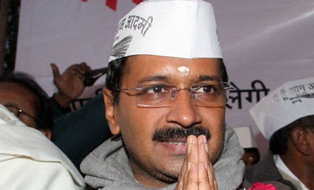 नामांकन दाखिल करने के लिए समर्थकों के हुजूम के साथ निकले केजरीवाल