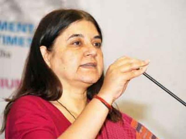 मेनका ने महिला आयोग को और अधिकार देने की वकालत की