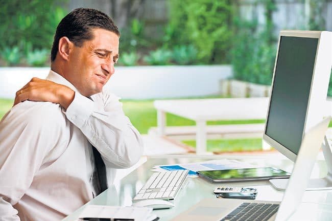 गरदन की जकड़न में फिजियोथेरेपी कारगर उपचार