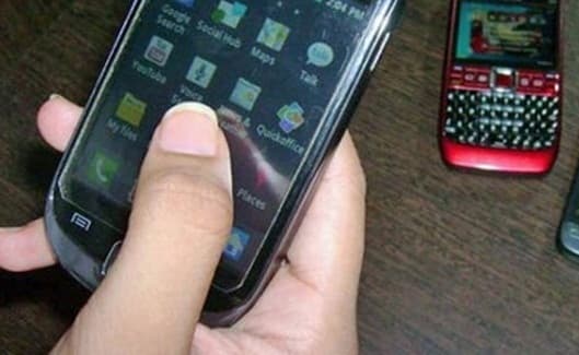 गणतंत्र दिवस पर कश्मीर में मोबाइल, इंटरनेट सेवा नहीं हुई बाधित