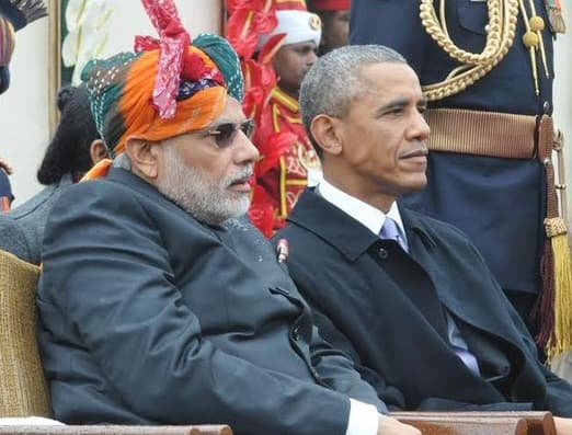 गणतंत्र दिवस परेड का मजा ओबामा ने चूइंगम चबाते हुए लिया