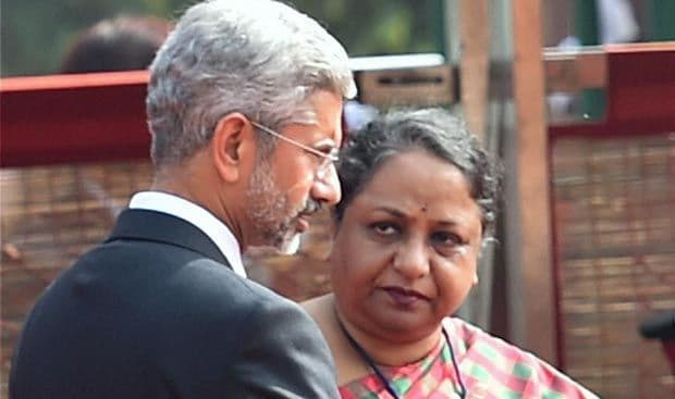 सुजाता सिंह ने कहा, मेरी प्रतिष्‍ठा को आघात पहुंचाया गया