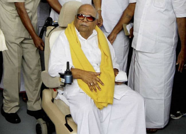 श्रीलंका के तमिल मंत्री ने करुणानिधि से की भेंट